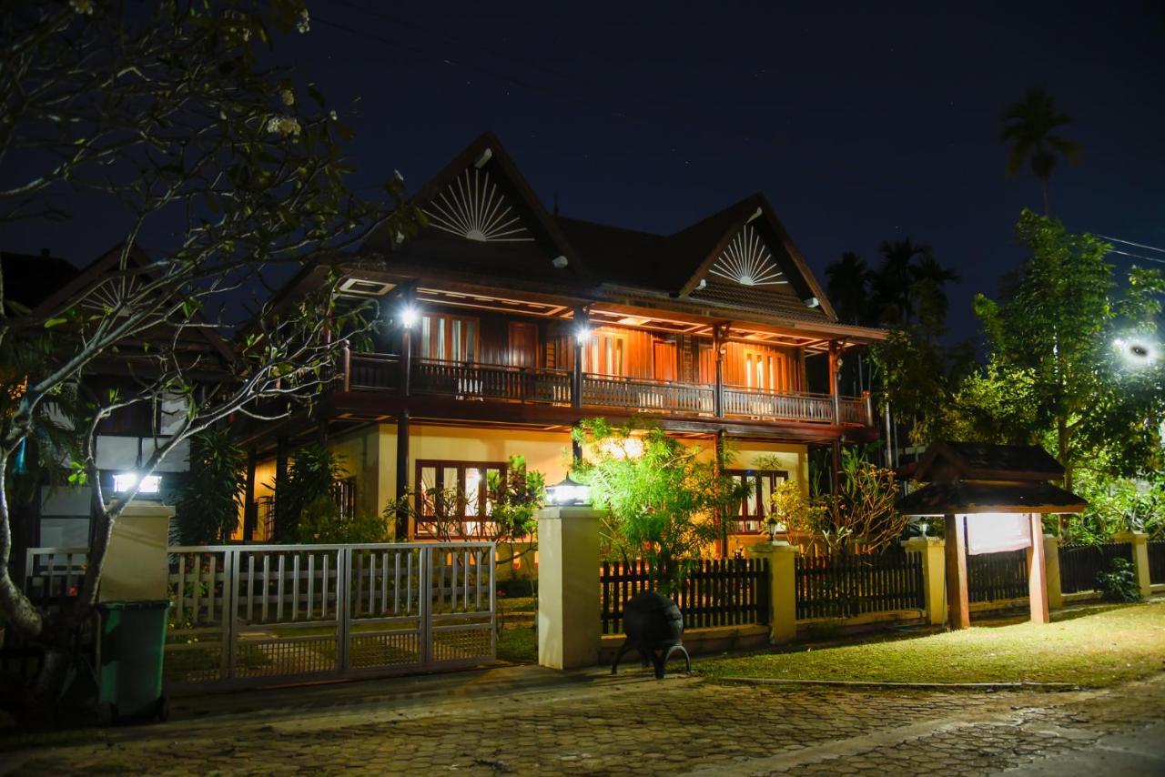 Kongmany Colonial House Hotel Muang Khong Exterior photo