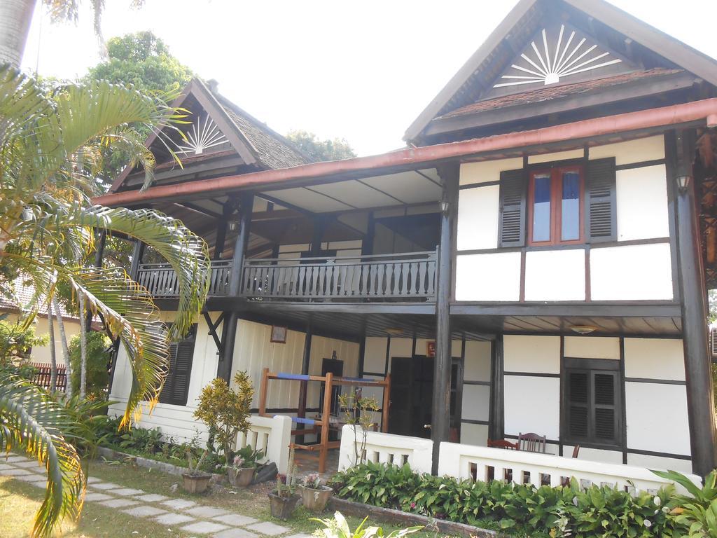 Kongmany Colonial House Hotel Muang Khong Exterior photo